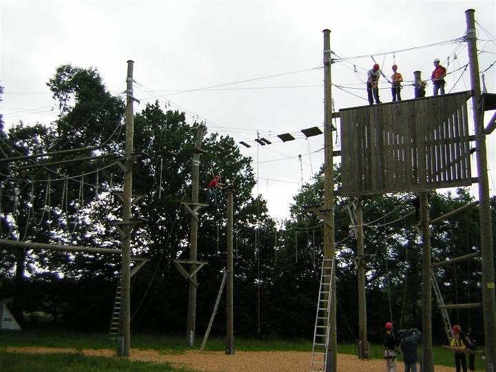 Im Hochseilgarten