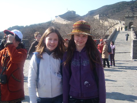 Katharina und Carmina auf der Chinesischen Mauer